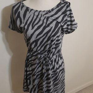 Sexy MINKPINK grey/black  zebra print dress